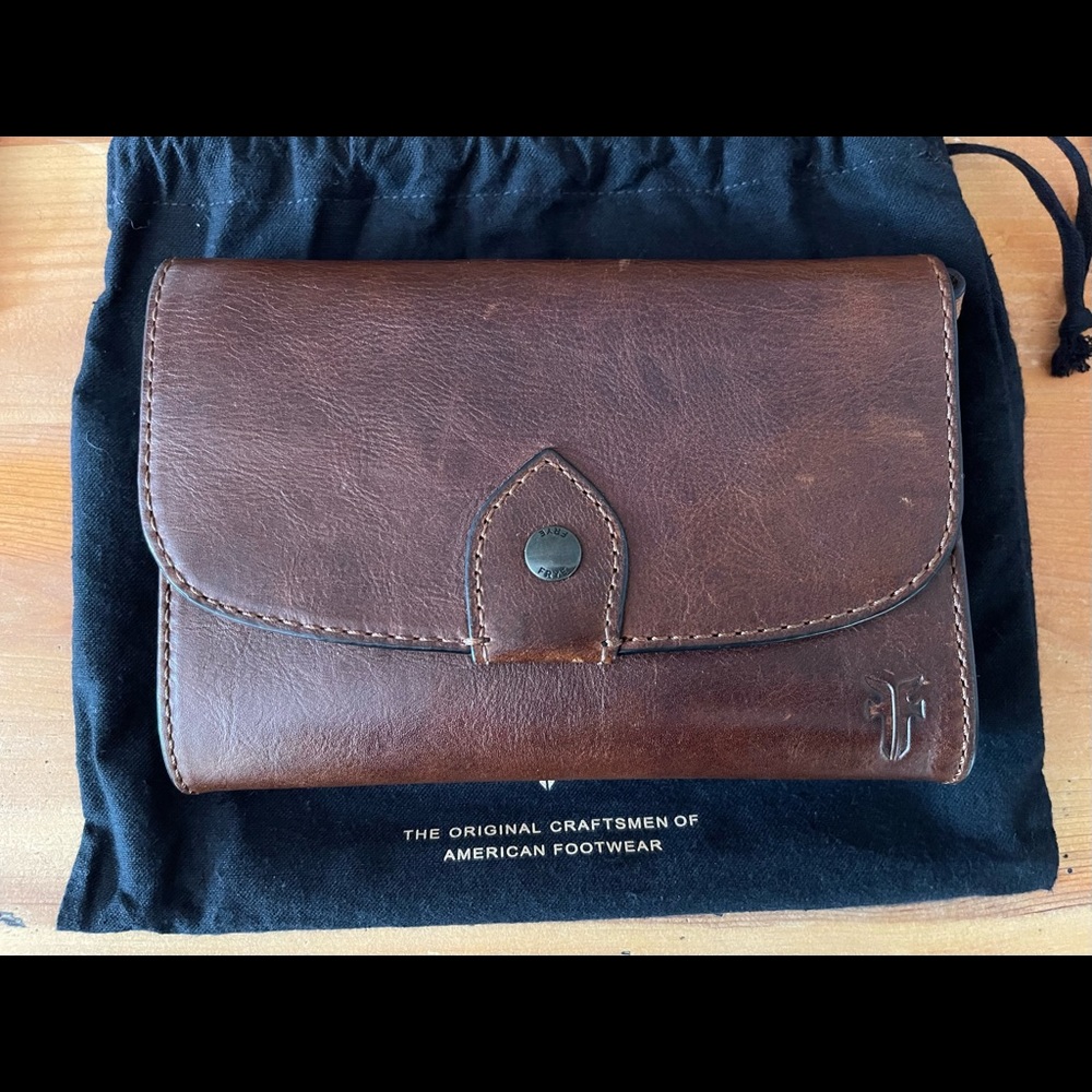 NWT Frye Melissa Wallet Crossbody!